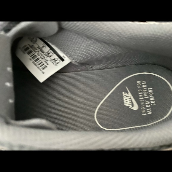 LIKE NEW Nike Athletic Shoes in Two Toned Grey - Picture 5 of 5